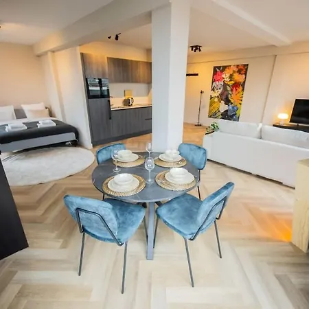 Alphabet Penthouse Ks71 Διαμέρισμα